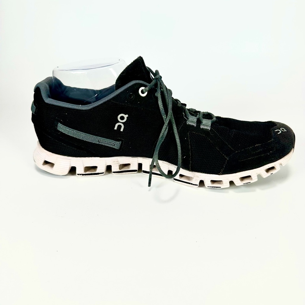 On Running Women ‘s On Cloud Black Running Athletic Shoes - Picture 10 of 12